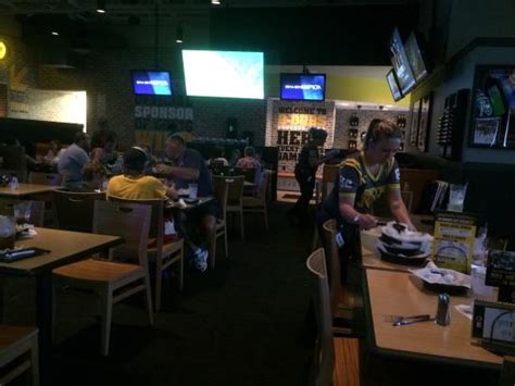 buffalo wild wings dubuque sportsbook - wild buffalo dubuque